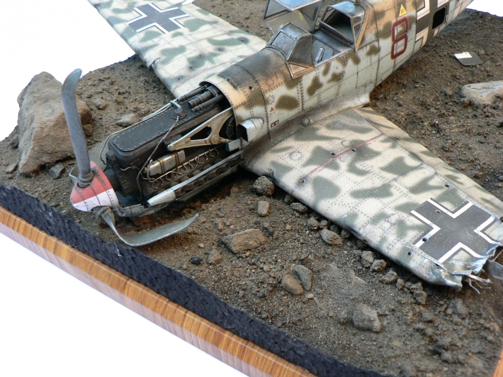 Messerschmitt Bf 109E-7 (Plná velikost v novém okně) Messerschmitt Bf 109E-7