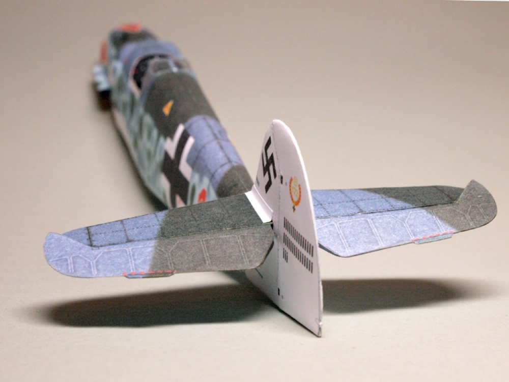 Messerschmitt Bf 109G-5 (Plná velikost v novém okně) Messerschmitt Bf 109G-5