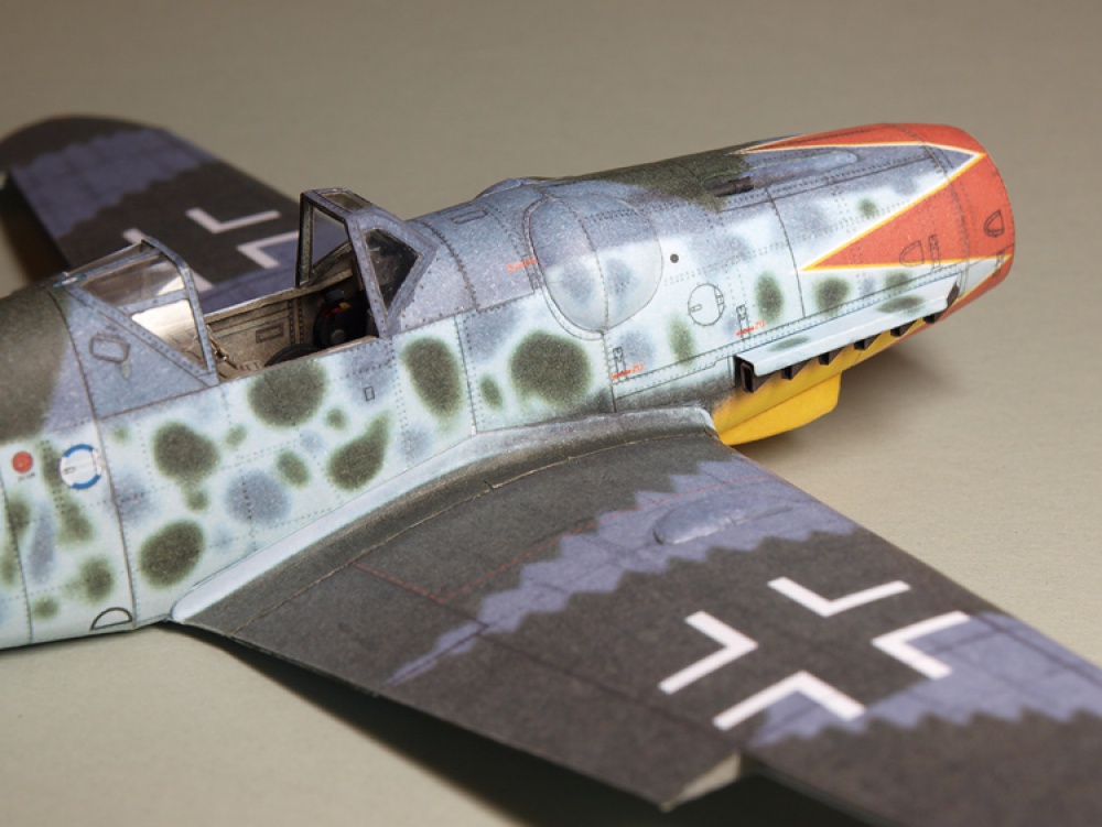 Messerschmitt Bf 109G-5 (Plná velikost v novém okně) Messerschmitt Bf 109G-5