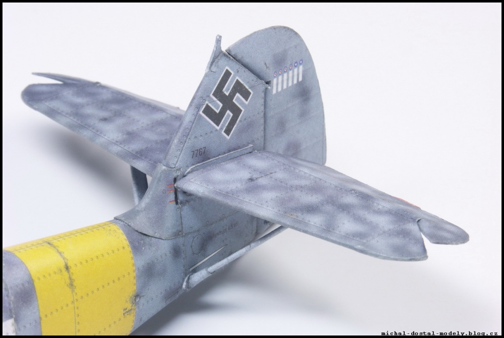 Messerschmitt Bf 109T-2 (Plná velikost v novém okně) Messerschmitt Bf 109T-2