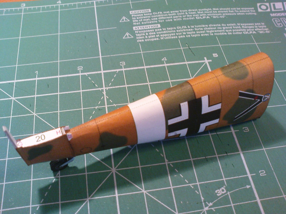 Messerschmitt Me 109g - 2/trop (Plná velikost v novém okně) Messerschmitt Me 109g - 2/trop