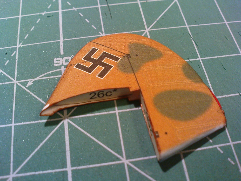 Messerschmitt Me 109g - 2/trop (Plná velikost v novém okně) Messerschmitt Me 109g - 2/trop