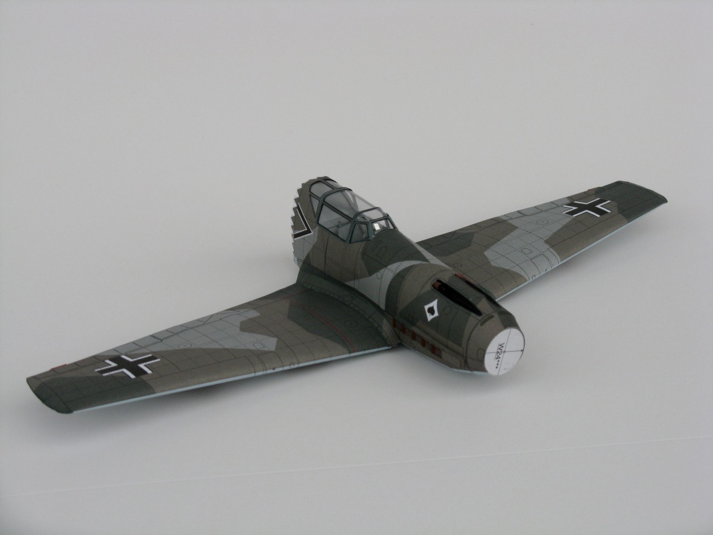 Messerschmitt Bf-109E-3 (Plná velikost v novém okně) Messerschmitt Bf-109E-3