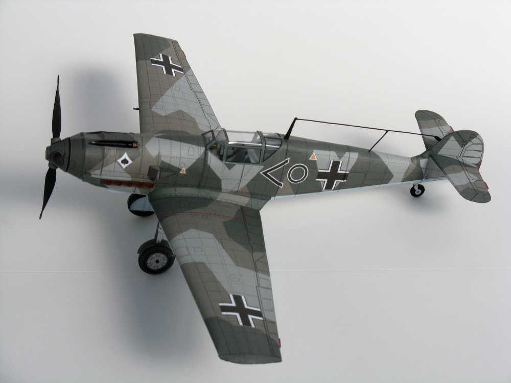 Messerschmitt Bf-109E-3 (Plná velikost v novém okně) Messerschmitt Bf-109E-3
