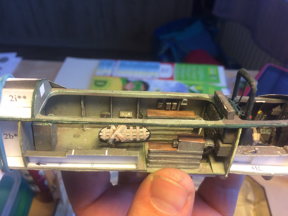 305786