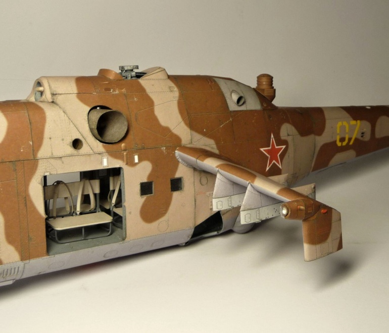 Mi-24D HIND (Plná velikost v novém okně) Mi-24D HIND