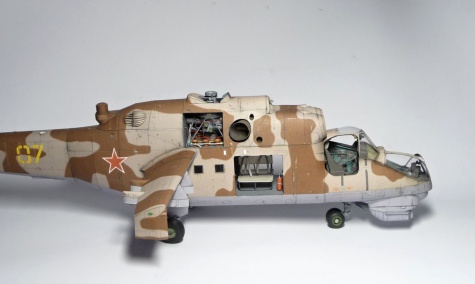 Mi-24D HIND Mi-24D HIND