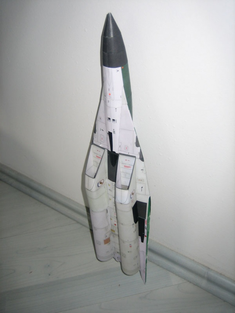 MiG-29 (Plná velikost v novém okně) MiG-29