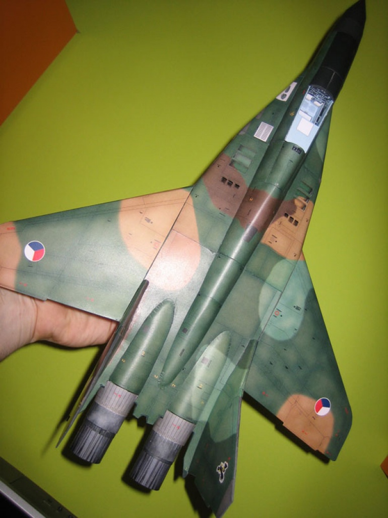 MiG-29 (Plná velikost v novém okně) MiG-29