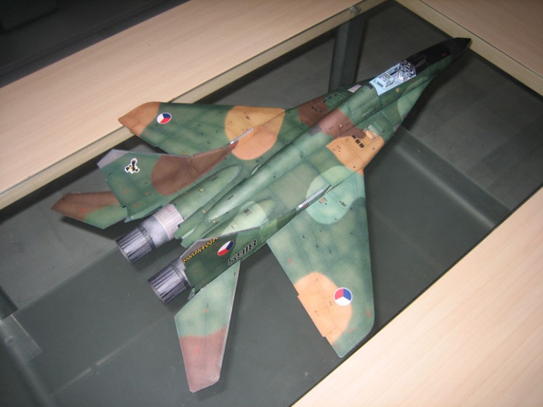 MiG-29 (Plná velikost v novém okně) MiG-29