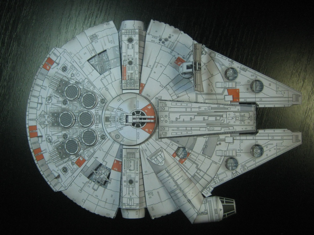 Millennium Falcon (Plná velikost v novém okně) Millennium Falcon