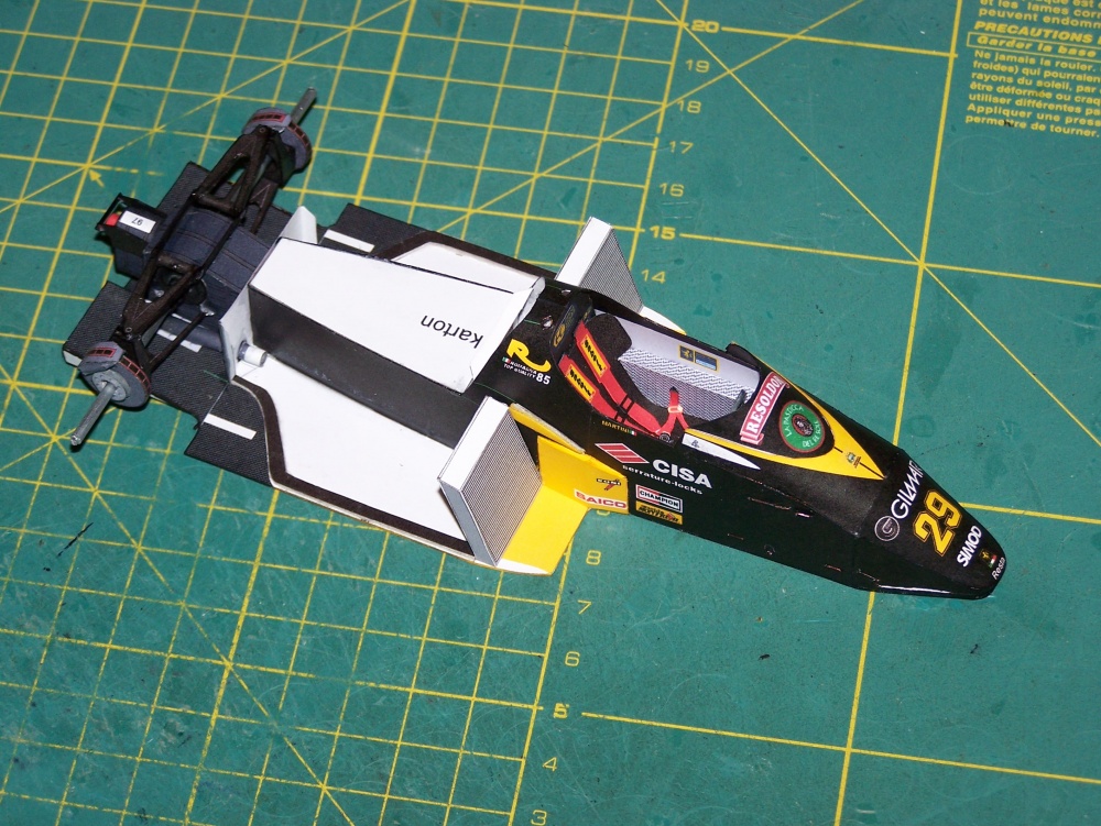 Minardi M 185 (Plná velikost v novém okně) Minardi M 185