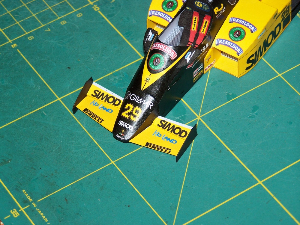 Minardi M 185 (Plná velikost v novém okně) Minardi M 185