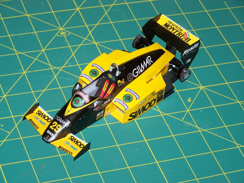 Minardi M 185 (Plná velikost v novém okně) Minardi M 185