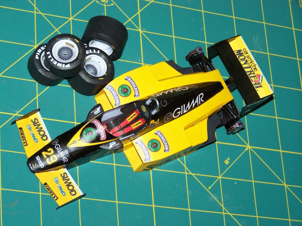 Minardi M 185 (Plná velikost v novém okně) Minardi M 185