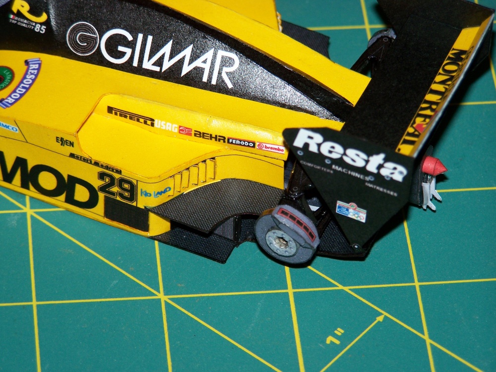 Minardi M 185 (Plná velikost v novém okně) Minardi M 185