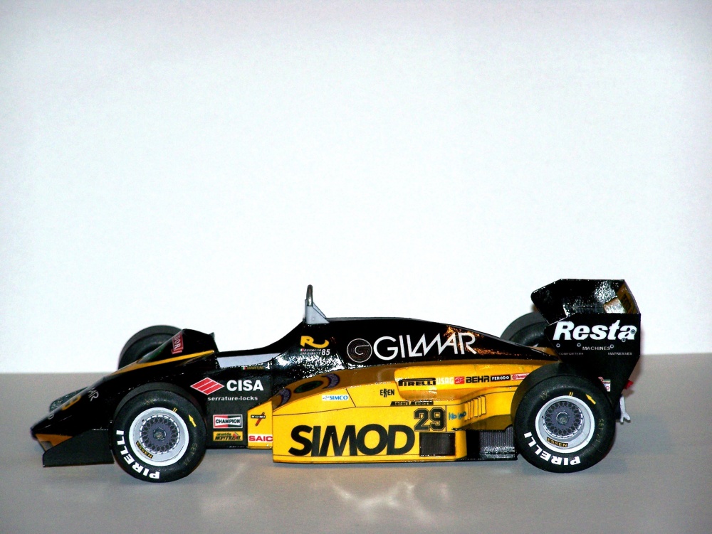 Minardi M 185 (Plná velikost v novém okně) Minardi M 185