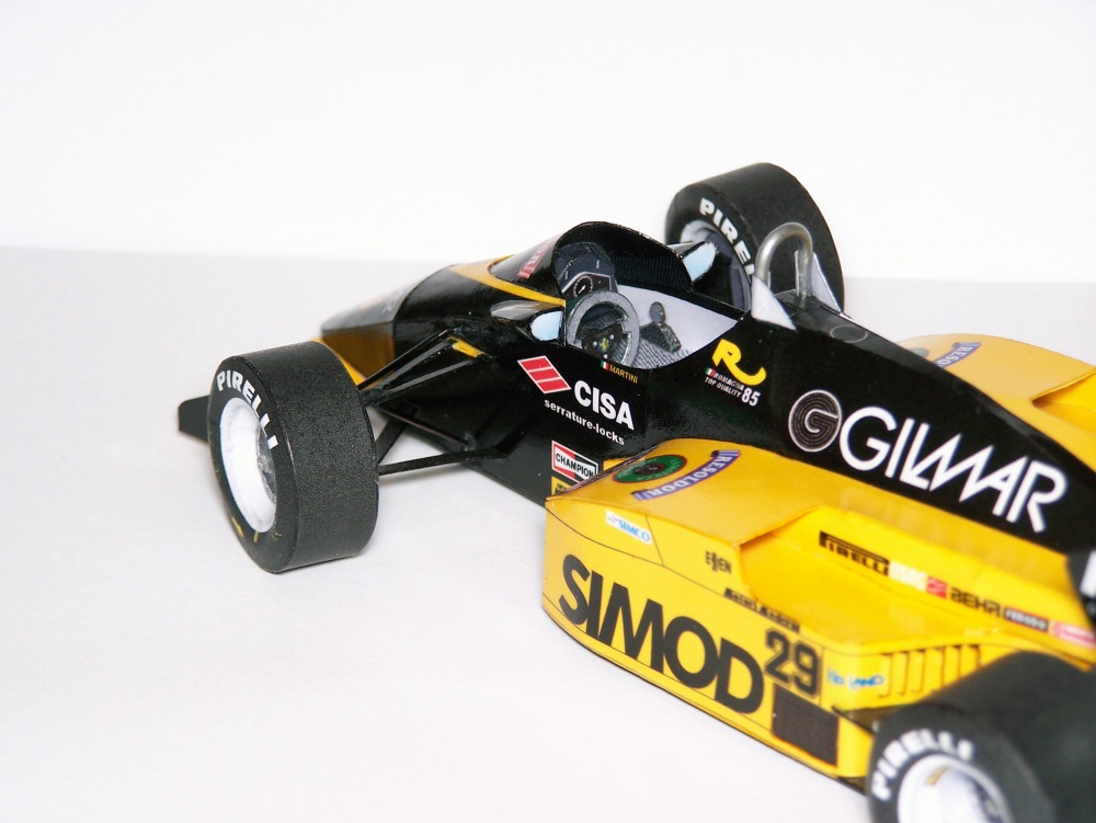 Minardi M 185