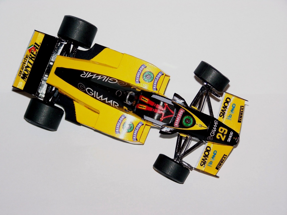 Minardi M 185 (Plná velikost v novém okně) Minardi M 185