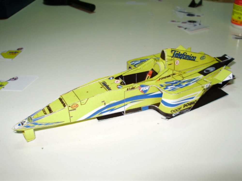 Minardi M02 Fondmetal (Plná velikost v novém okně) Minardi M02 Fondmetal