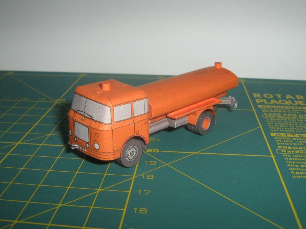 Minimodel (Plná velikost v novém okně) Minimodel