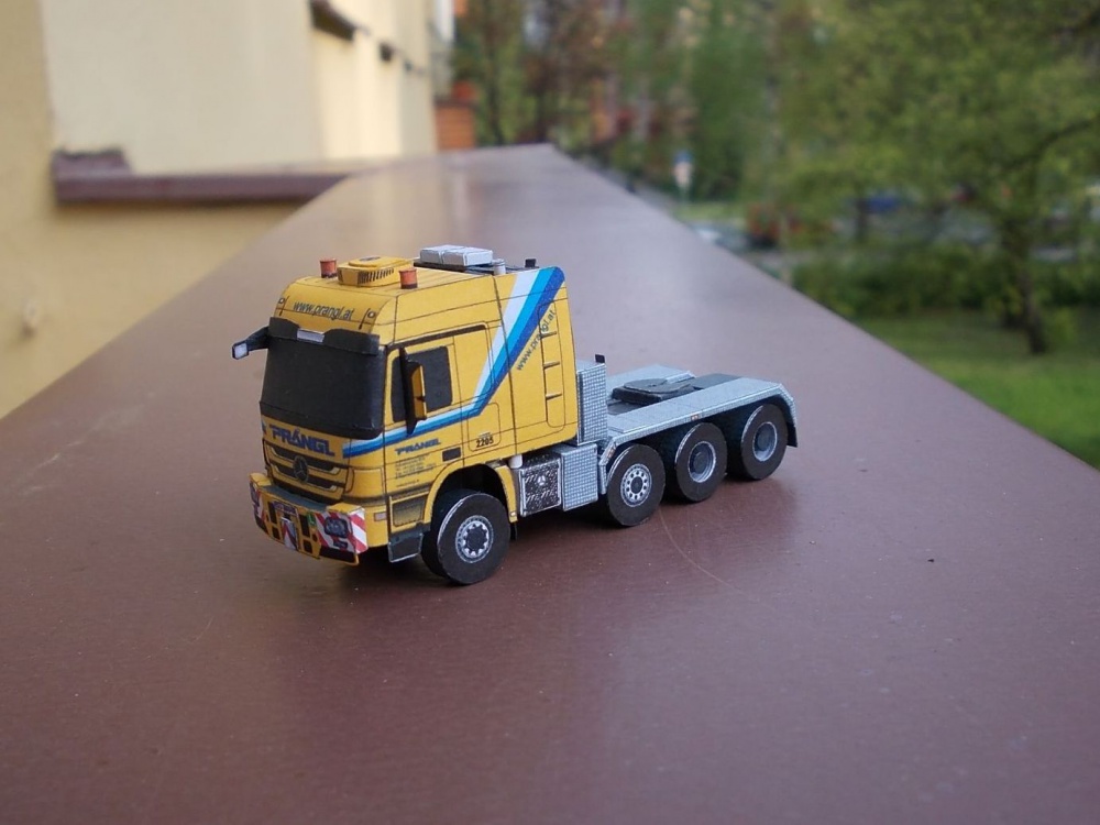 Minimodel (Plná velikost v novém okně) Minimodel
