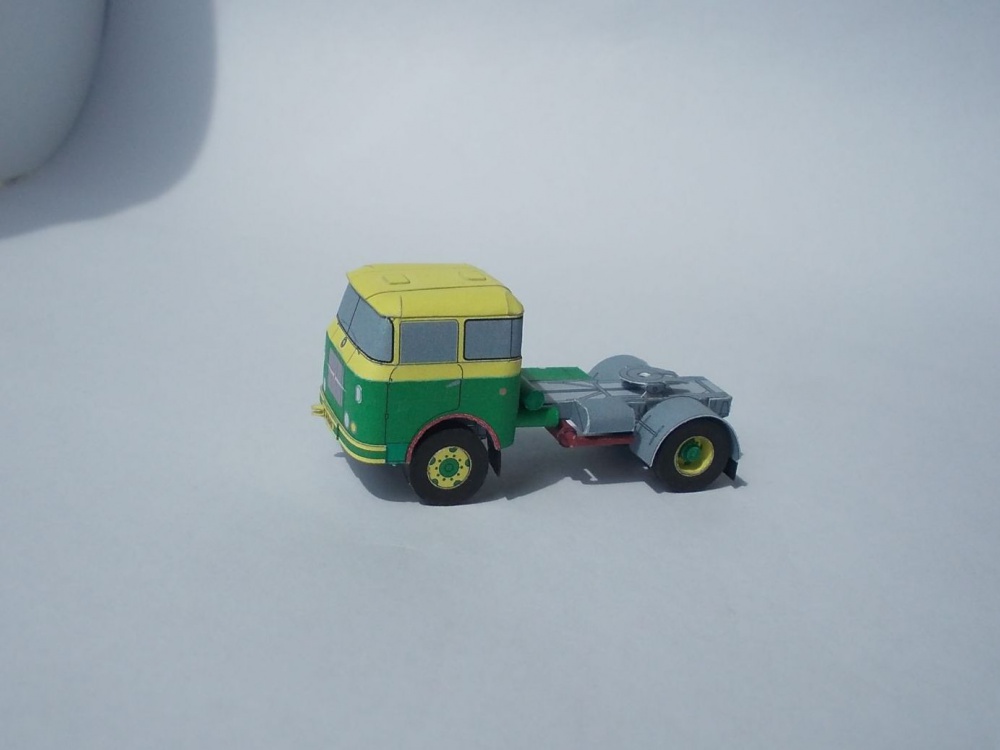 Minimodel (Plná velikost v novém okně) Minimodel