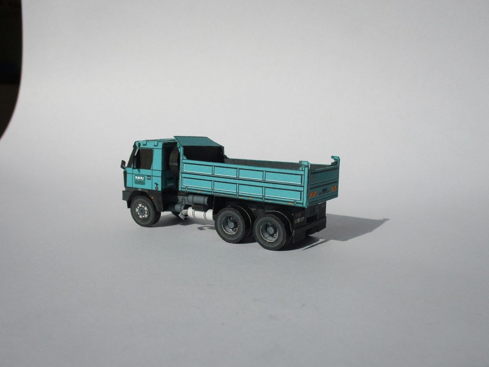 352156