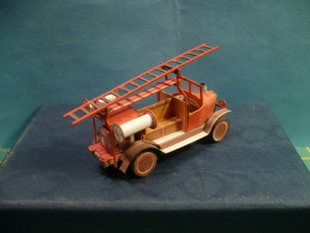 Minimodely