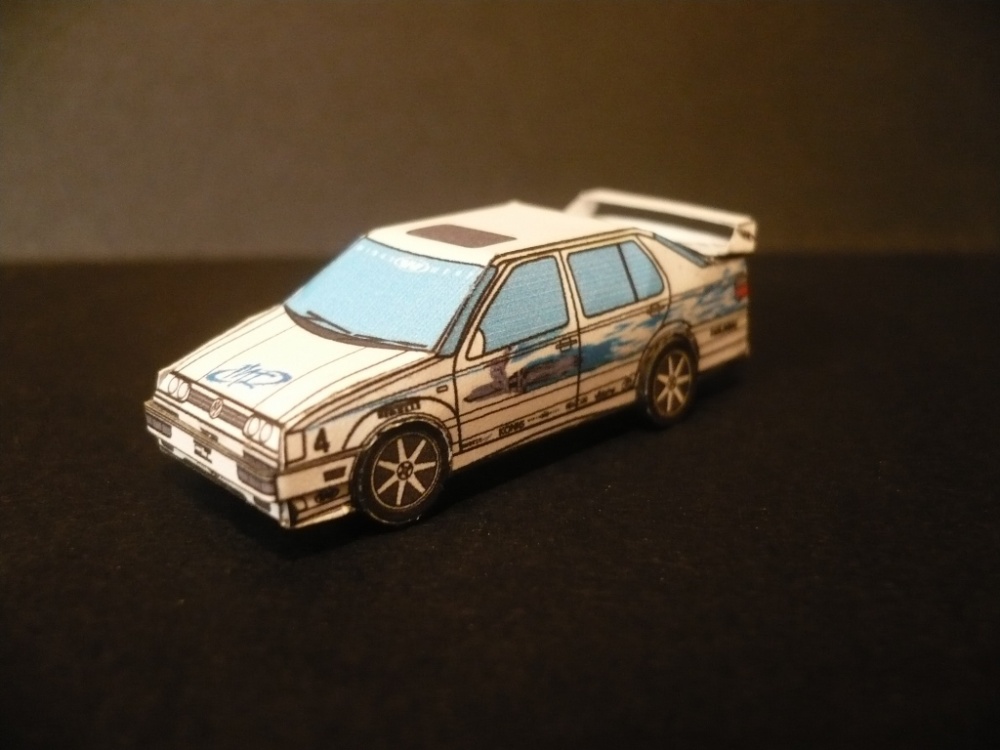 Minimodely