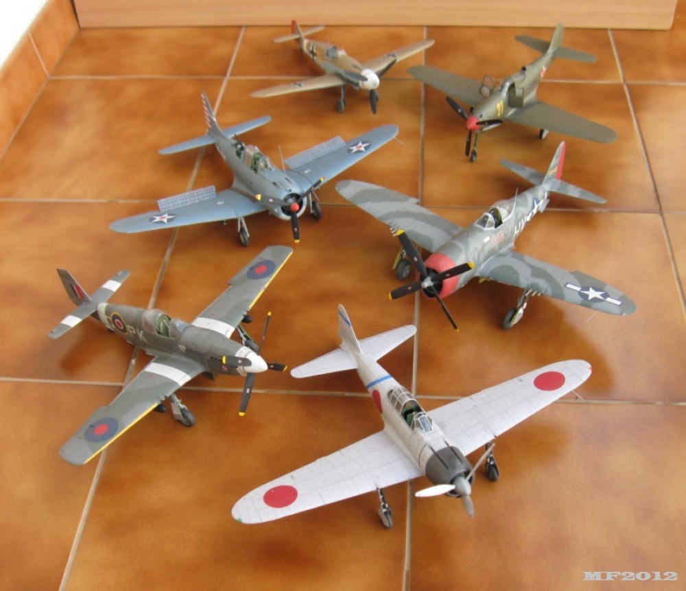 Mitsubishi A6M2 Zero (Plná velikost v novém okně) Mitsubishi A6M2 Zero