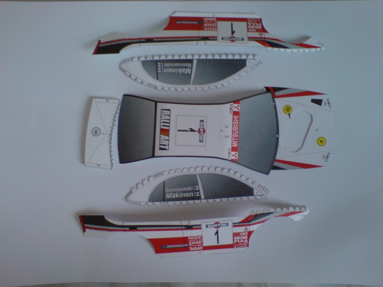 Mitsubishi Evo 5 (Plná velikost v novém okně) Mitsubishi Evo 5