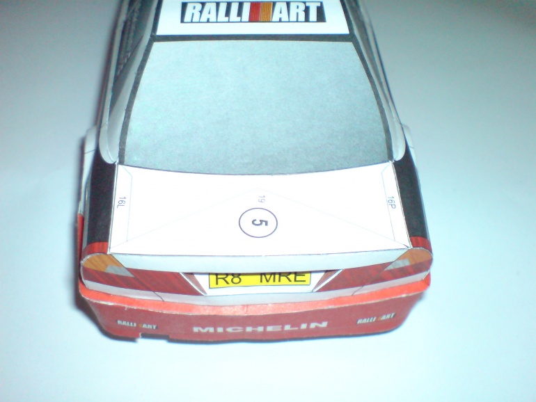 Mitsubishi Evo 5 (Plná velikost v novém okně) Mitsubishi Evo 5