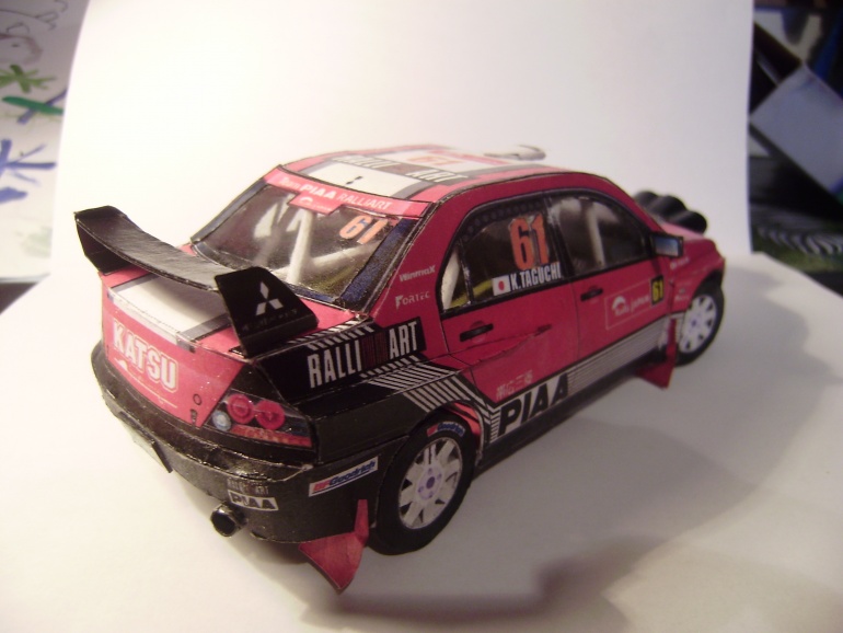 Mitsubishi Lancer Evo 9 (Plná velikost v novém okně) Mitsubishi Lancer Evo 9