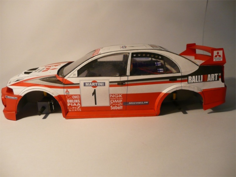 Mitsubishi Lancer EVO V (Plná velikost v novém okně) Mitsubishi Lancer EVO V