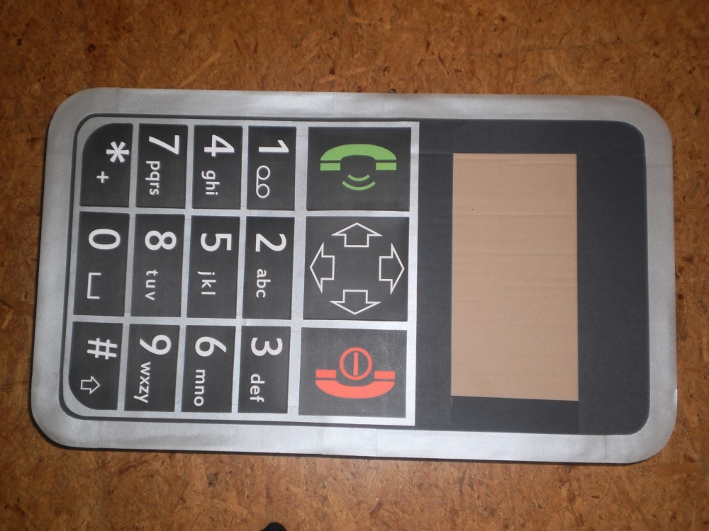 Mobilní telefon (Plná velikost v novém okně) Mobilní telefon