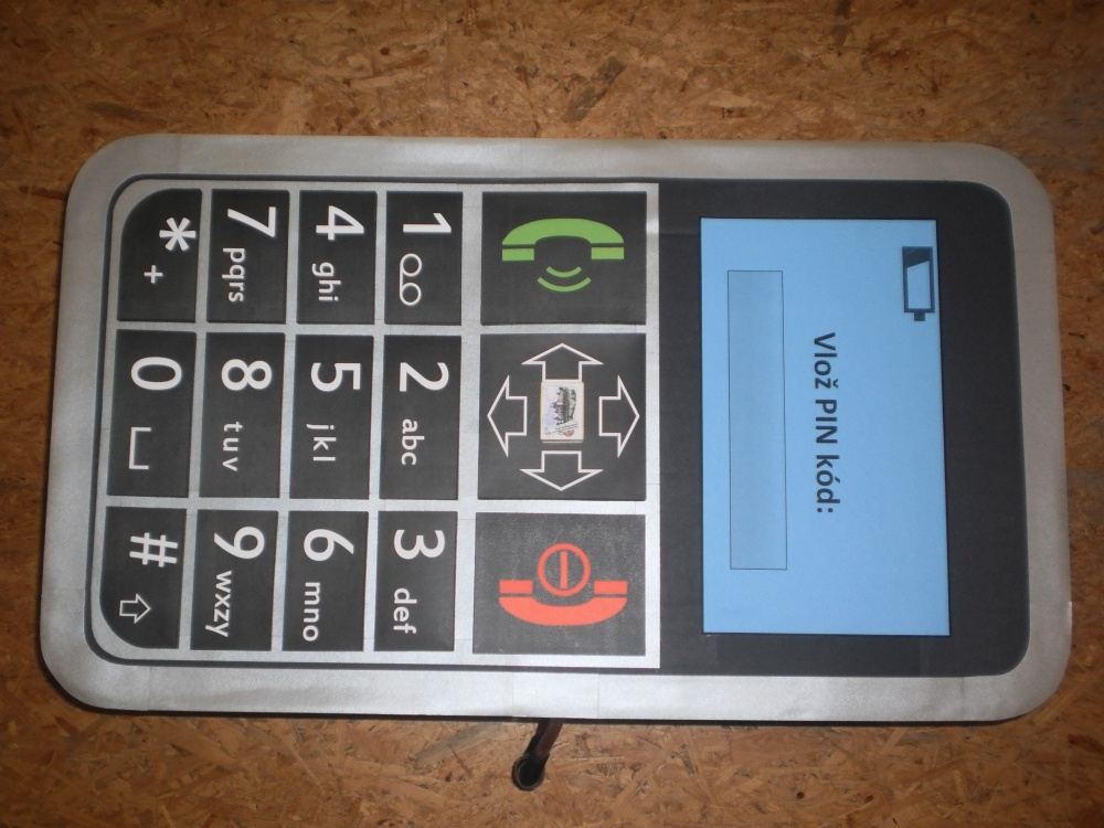 Mobilní telefon (Plná velikost v novém okně) Mobilní telefon