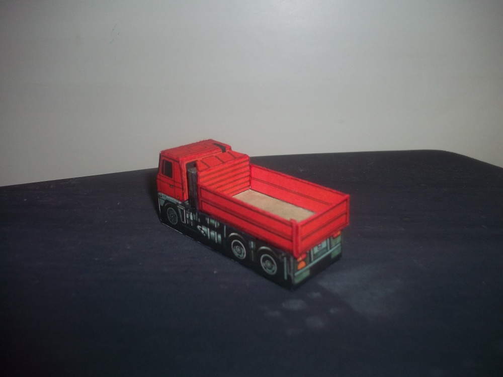 Modely 1:100 (Plná velikost v novém okně) Modely 1:100