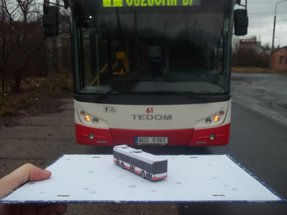 Modely 1:100 (Plná velikost v novém okně) Modely 1:100