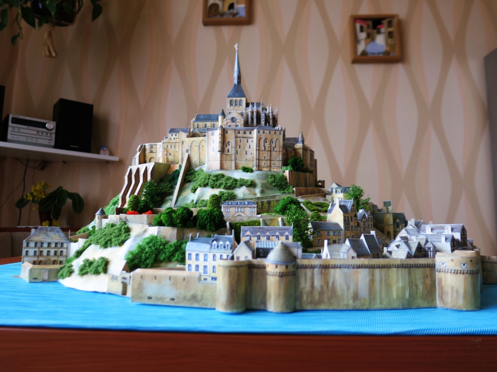 Mont-Saint-Michel (Plná velikost v novém okně) Mont-Saint-Michel
