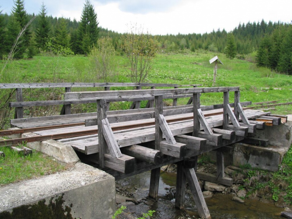 mosty (Plná velikost v novém okně) mosty