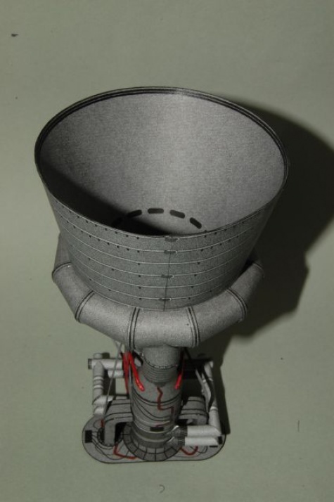 Motor prvn�ho stupn� rakety Saturn V - Rocketdyne F-1