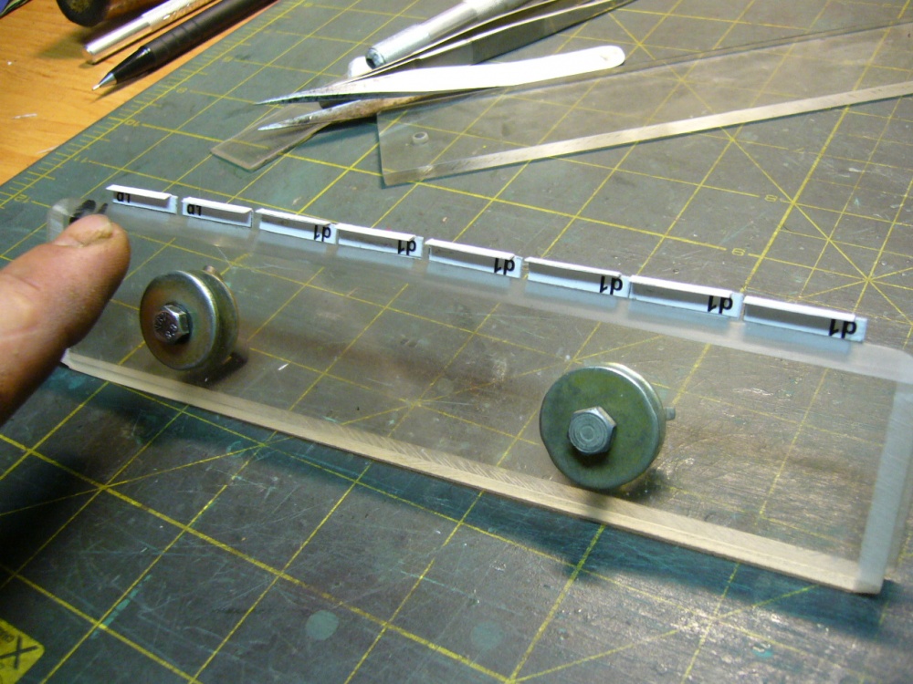 225859