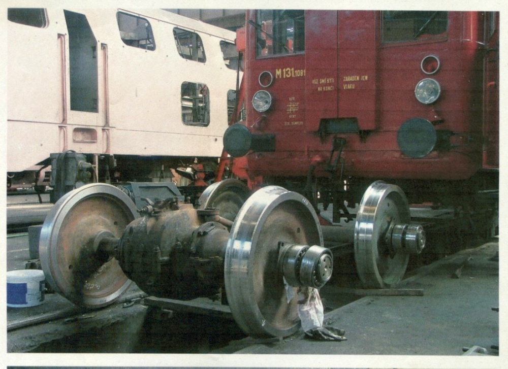 228013