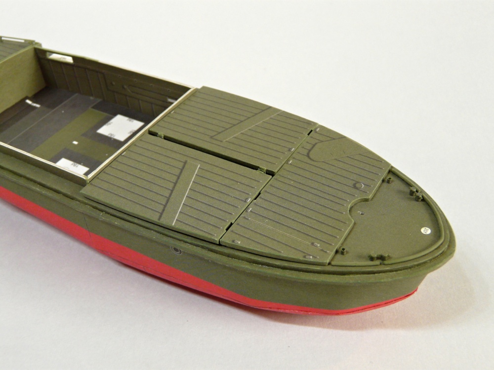 motorový člun MO-634 a podvozek SP-5 (Plná velikost v novém okně) motorový člun MO-634 a podvozek SP-5