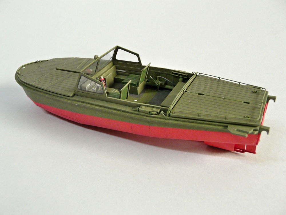 motorový člun MO-634 a podvozek SP-5 (Plná velikost v novém okně) motorový člun MO-634 a podvozek SP-5