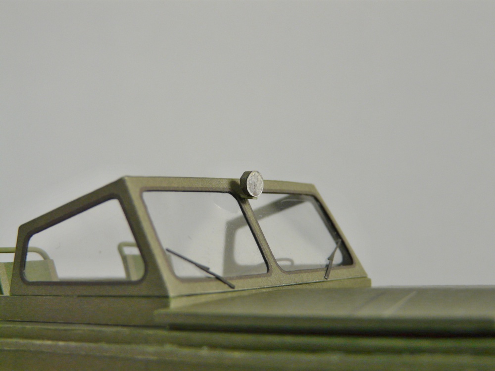 motorový člun MO-634 a podvozek SP-5 (Plná velikost v novém okně) motorový člun MO-634 a podvozek SP-5