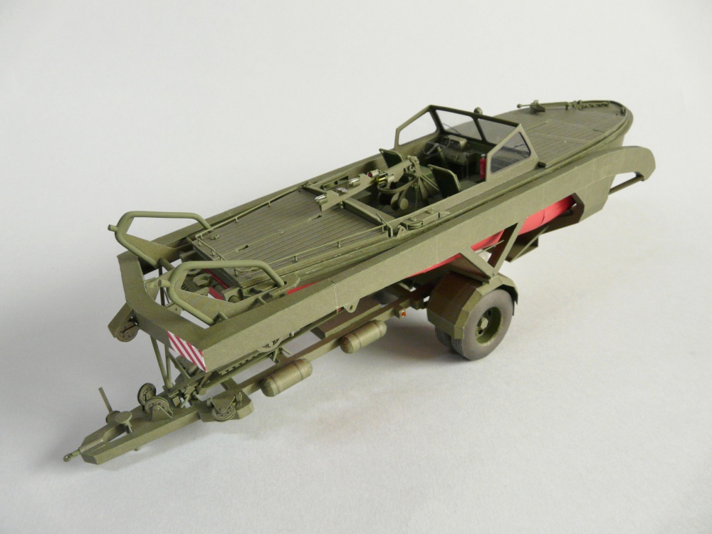 motorový člun MO-634 a podvozek SP-5 (Plná velikost v novém okně) motorový člun MO-634 a podvozek SP-5
