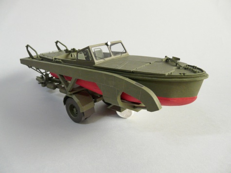 motorový člun MO-634 a podvozek SP-5 motorový člun MO-634 a podvozek SP-5