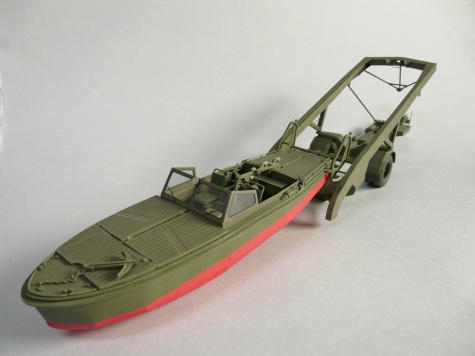 motorový člun MO-634 a podvozek SP-5 motorový člun MO-634 a podvozek SP-5